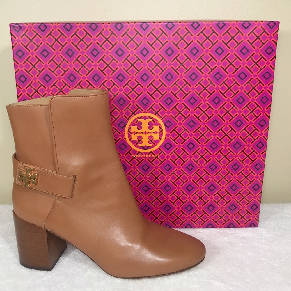 ⚡️SOLD⚡️Tory Burch Ankle Boots Leather Booties New - Picture 1 of 16